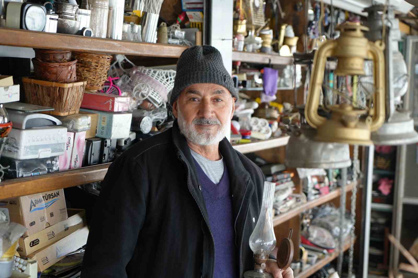 Antika eşyalar bağ evlerinin şark köşelerine süs oluyor
