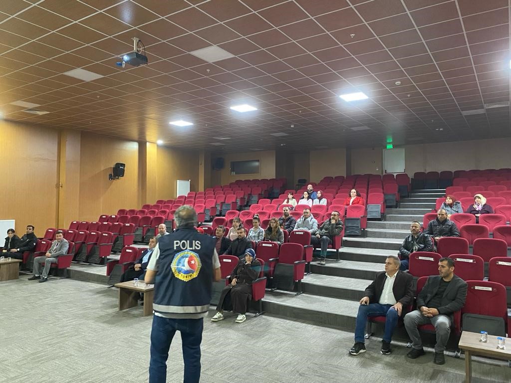Hisarcık’ta "En İyi Narkotik Polisi Anne" projesi eğitim programı