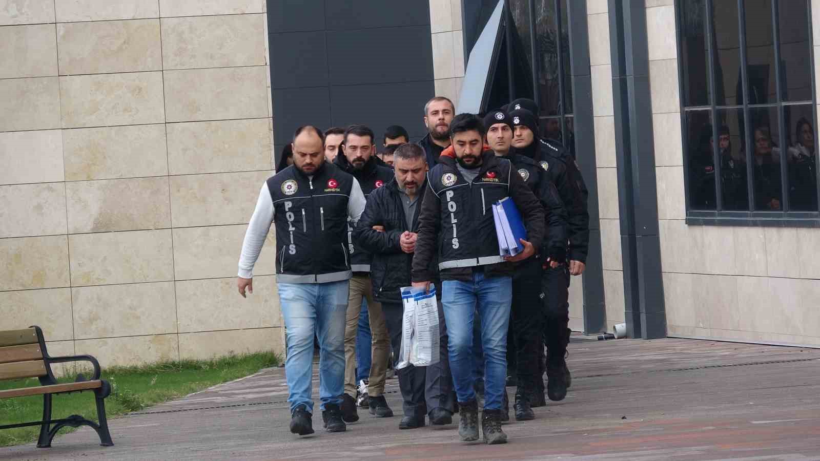 Çanakkale’de 5 milyon TL’lik uyuşturucu operasyonuna 4 tutuklama