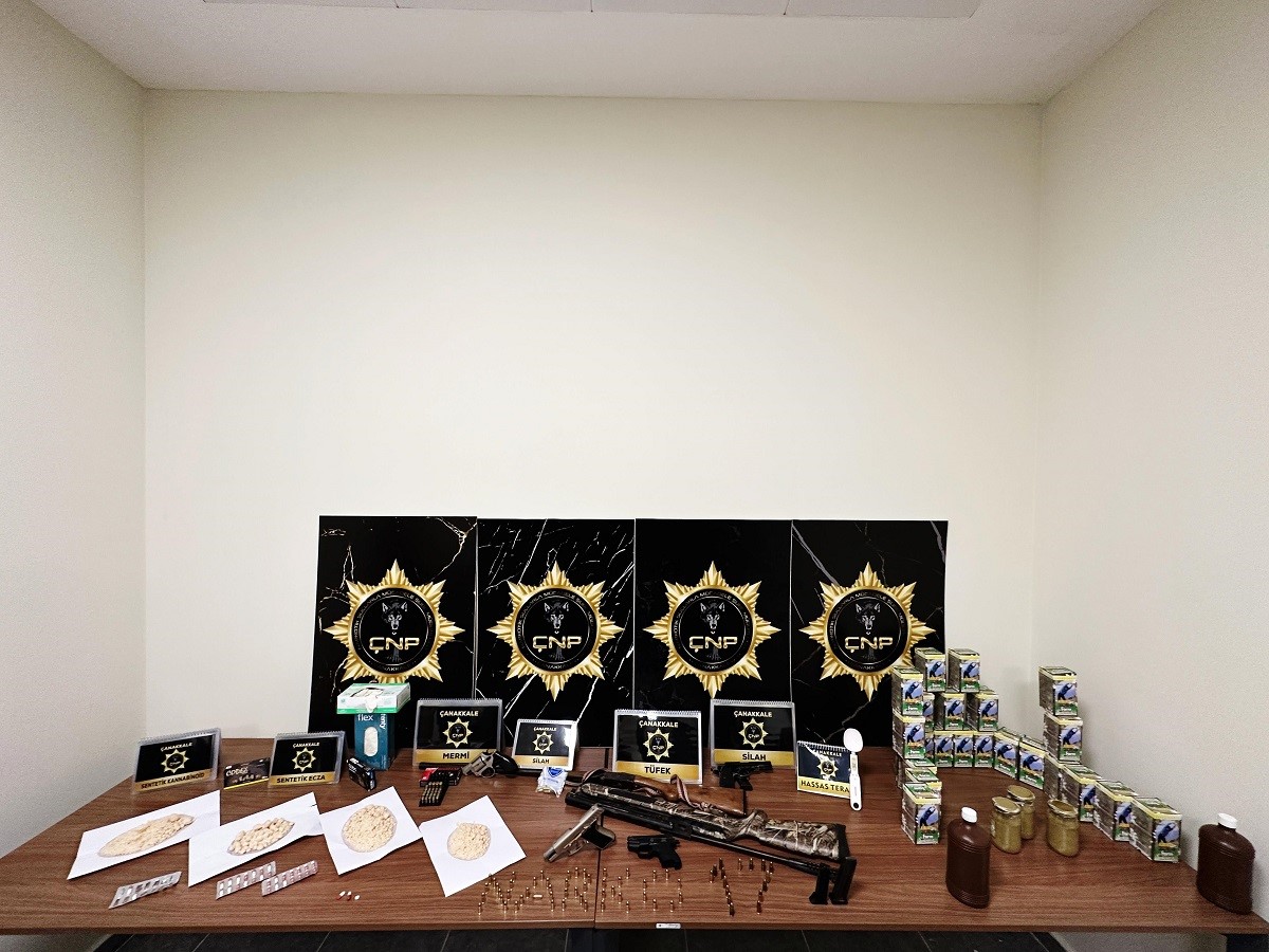 &Ccedil;anakkale&rsquo;de 5 milyon TL&rsquo;lik uyuşturucu operasyonuna 4 tutuklama
