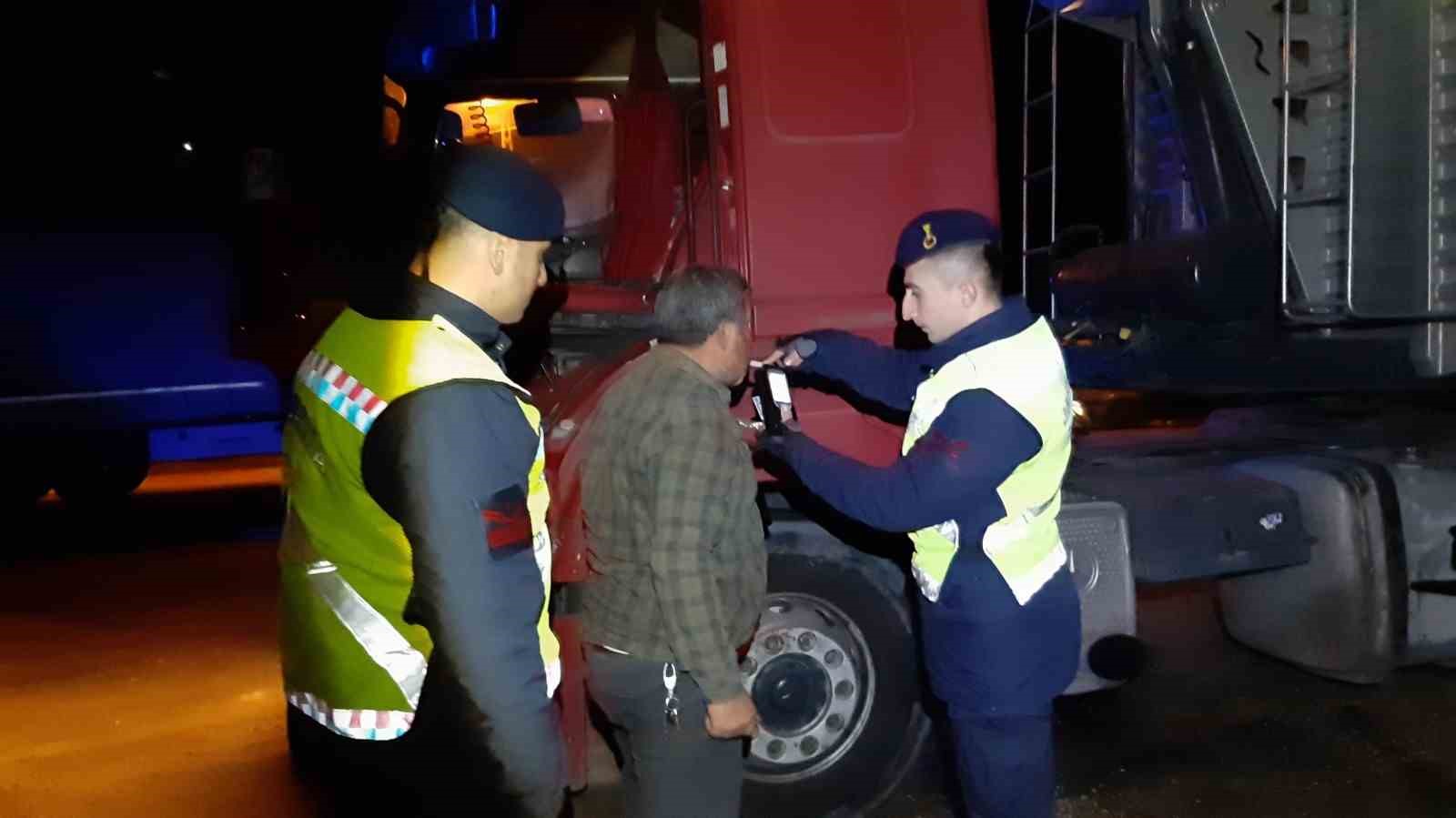 Sürücüler alkol denetiminden geçti