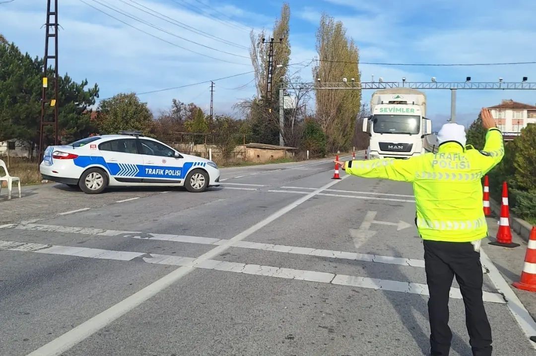 Kırklareli&rsquo;nde kış lastiği denetimi
