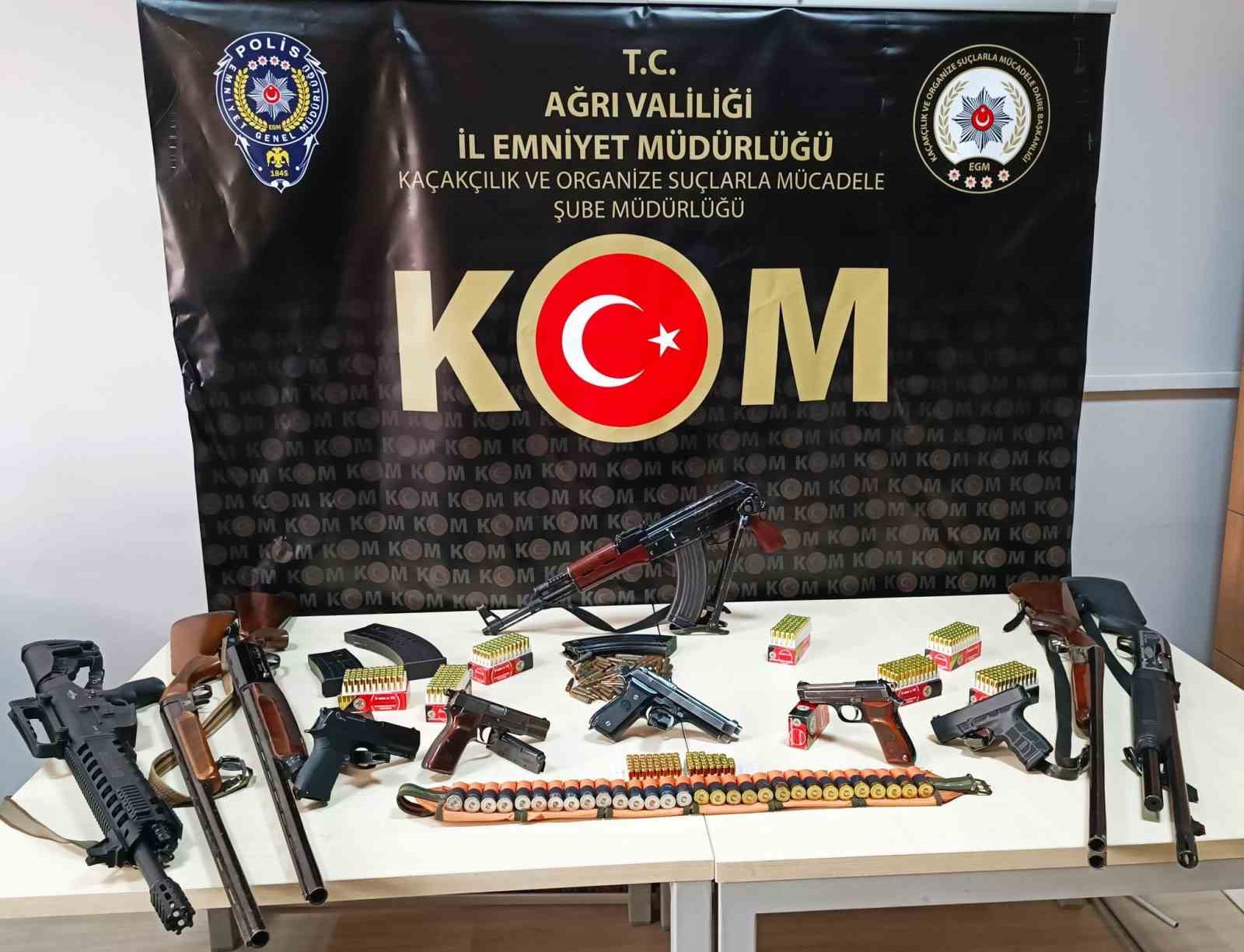 Ağrı’da eş zamanlı operasyon; 22 gözaltı