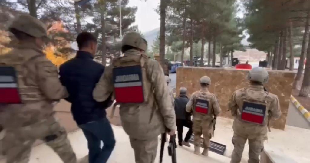 Diyarbakır’da terör operasyonu: 10 gözaltı
