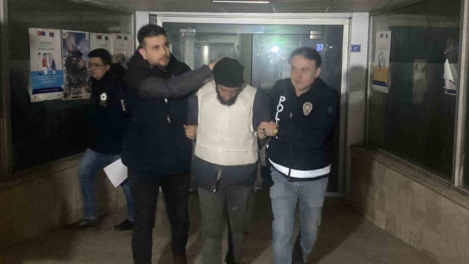 Uşak&rsquo;ta bakkalı &ouml;ld&uuml;ren yabancı uyruklu ş&uuml;pheli tutuklandı
