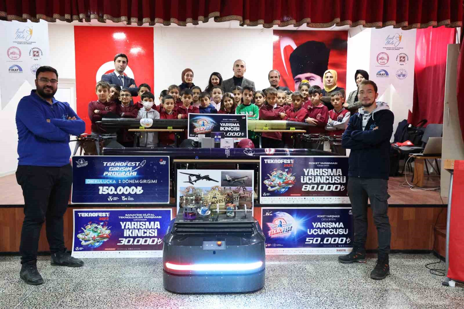 Yerli Malı Haftasında milli roket, robot ve dronlar sergilendi