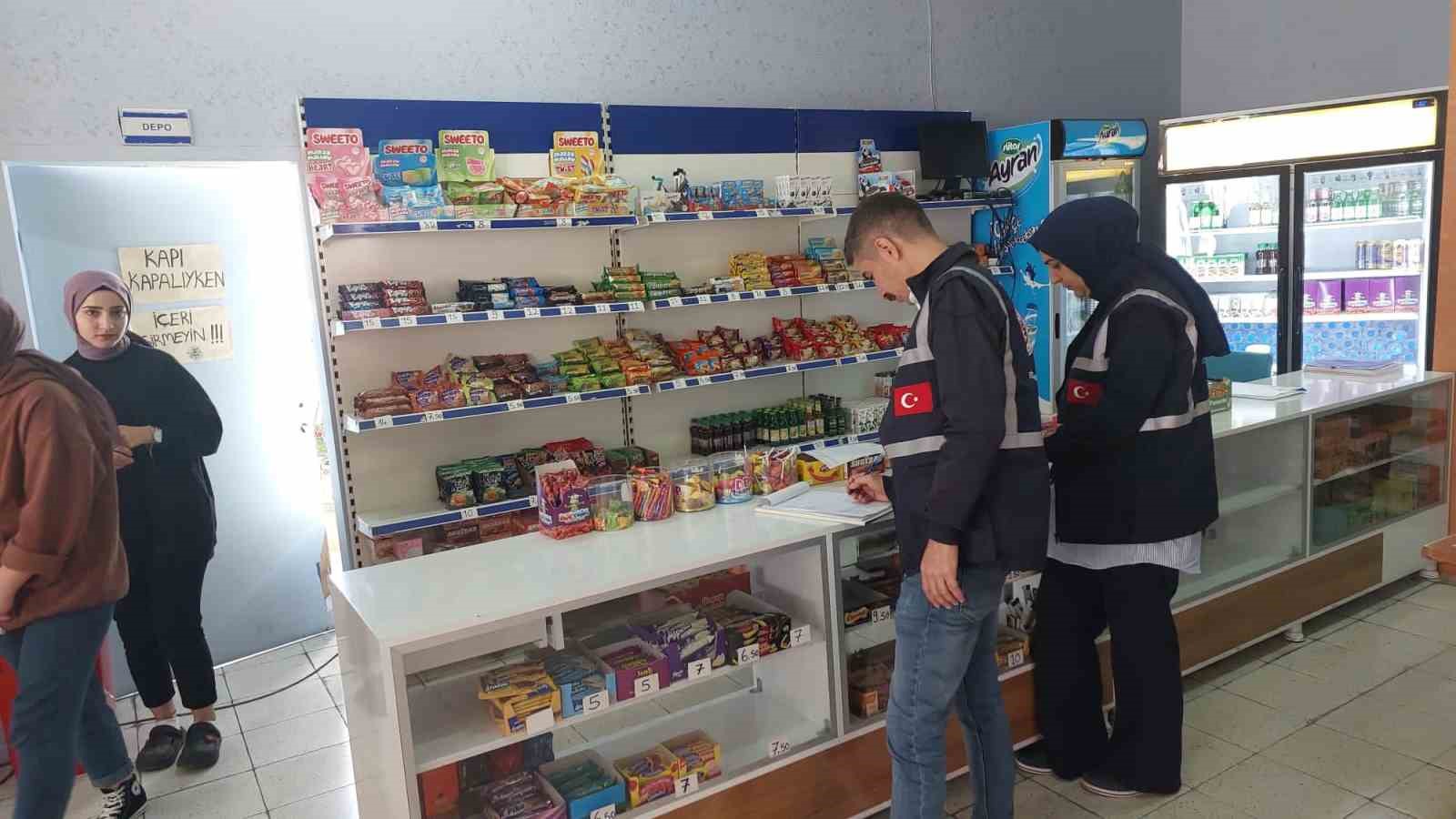 Bing&ouml;l Valisi Usta: &rsquo;&rsquo;Mevzuata aykırı faaliyet g&ouml;steren 14 kantine idari para cezası uyguladık&rdquo;
