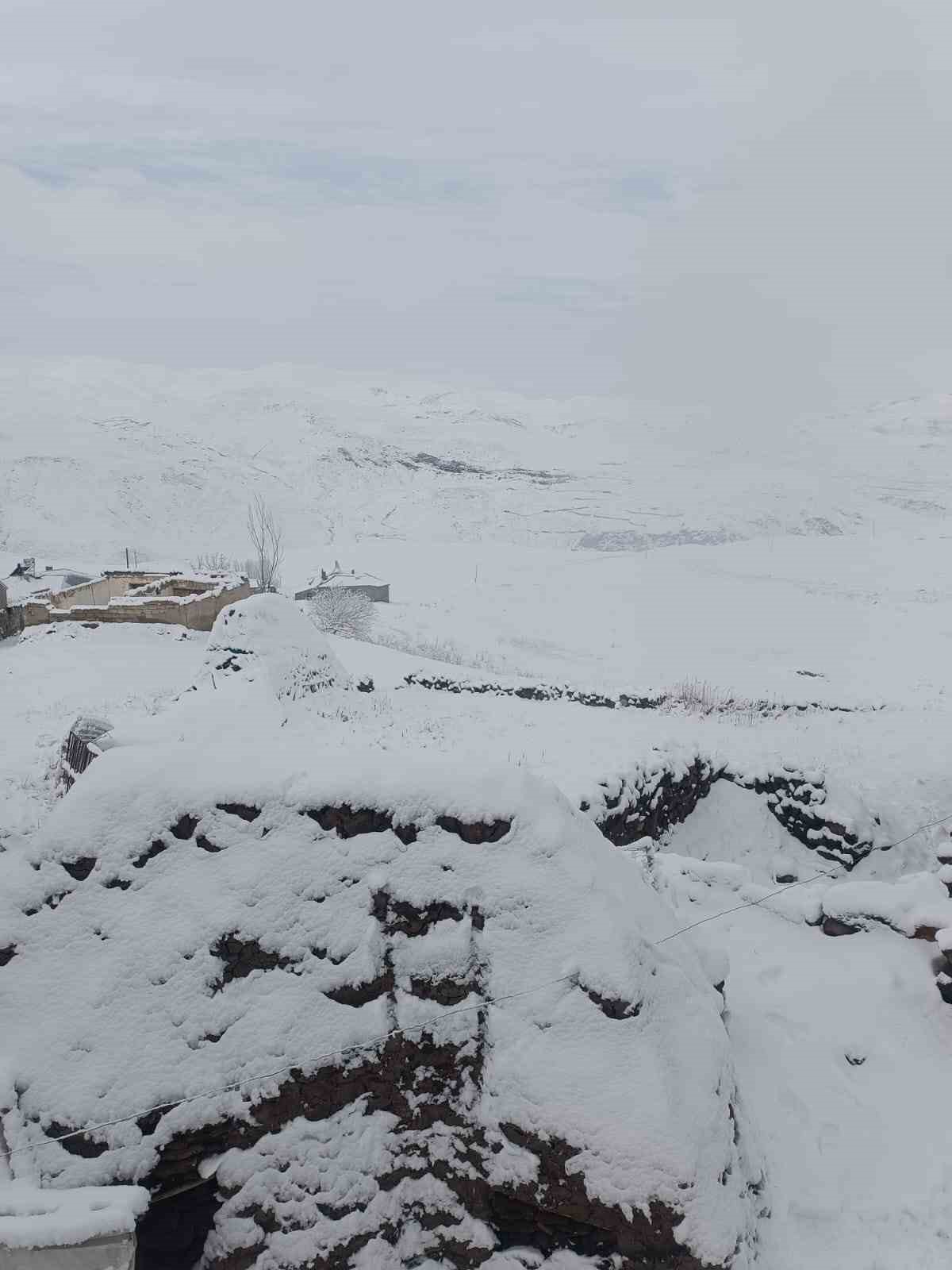 Diyadin&rsquo;de taşımalı eğitim g&ouml;ren &ouml;ğrenciler i&ccedil;in okullar tatil
