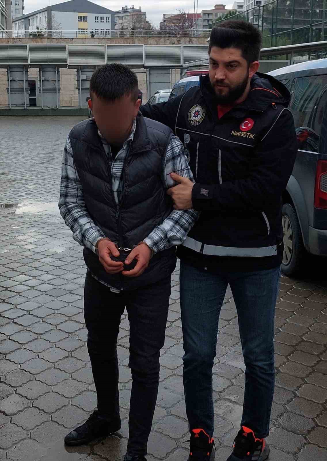 Samsun’da 125 adet sentetik ecza ile yakalanan şahıs tutuklandı