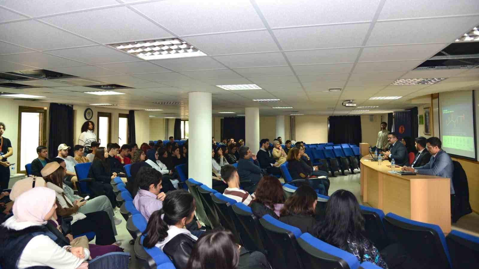 Mersin’de ’Türkiye’de göç yönetimi ve göç idareleri’ toplantısı düzenlendi