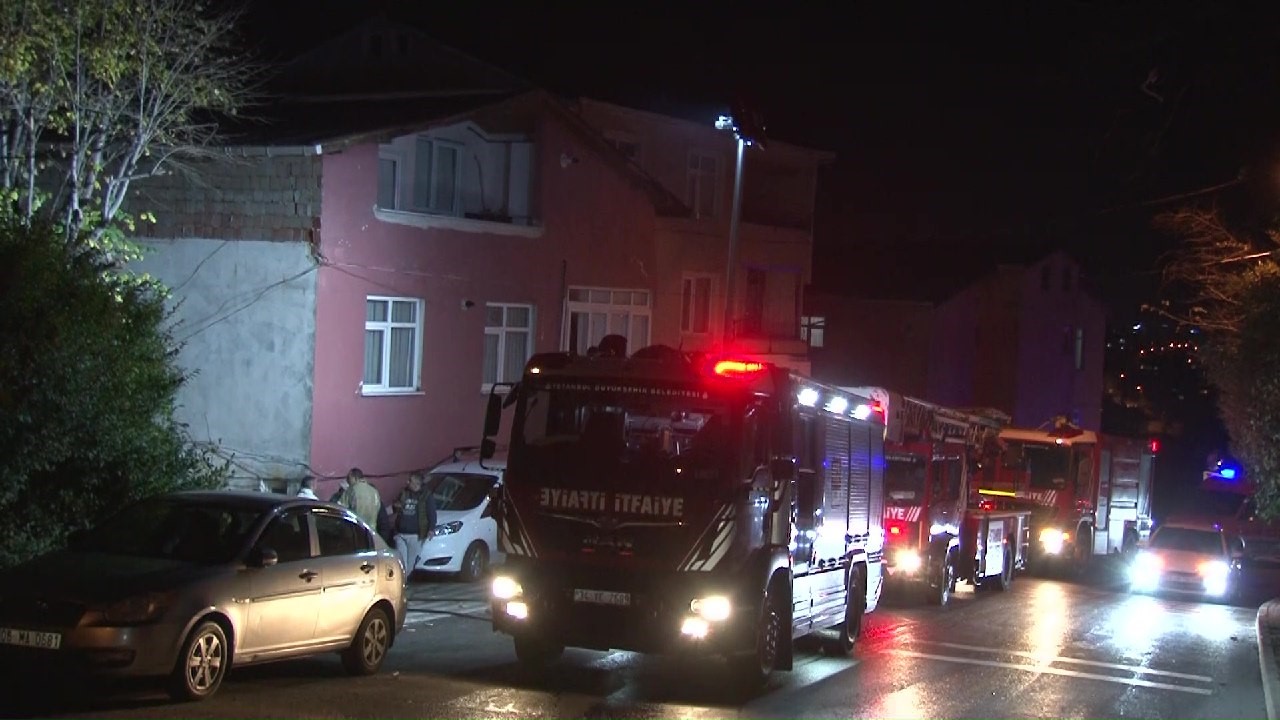 Beykoz’da çatıda çıkan yangın korkuttu