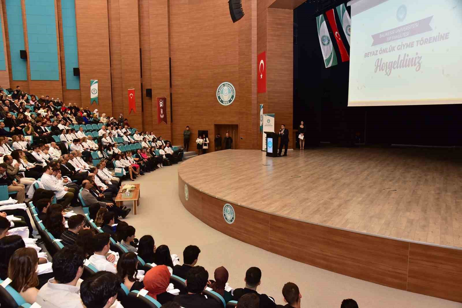 BAÜN’de, Geleceğin Hekimleri beyaz önlüklerini giydi
