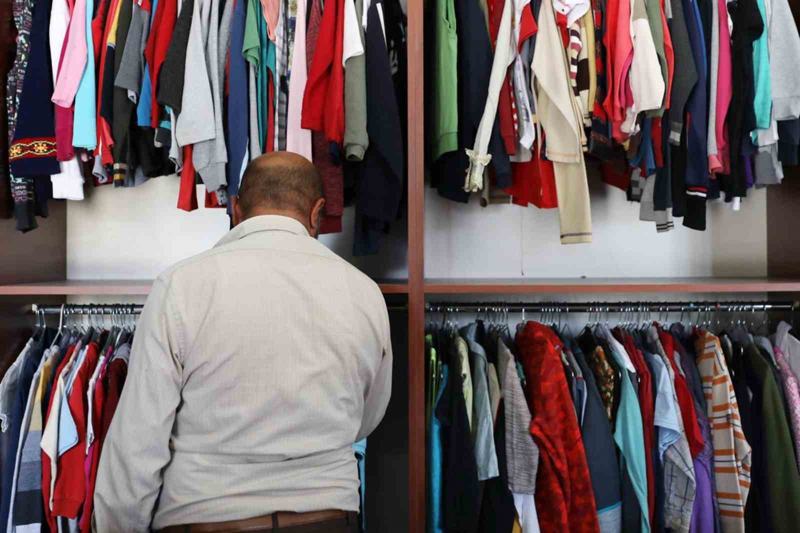 El Ele Butik dayanışma merkezinden 9 bin ihtiya&ccedil; sahibi faydalandı
