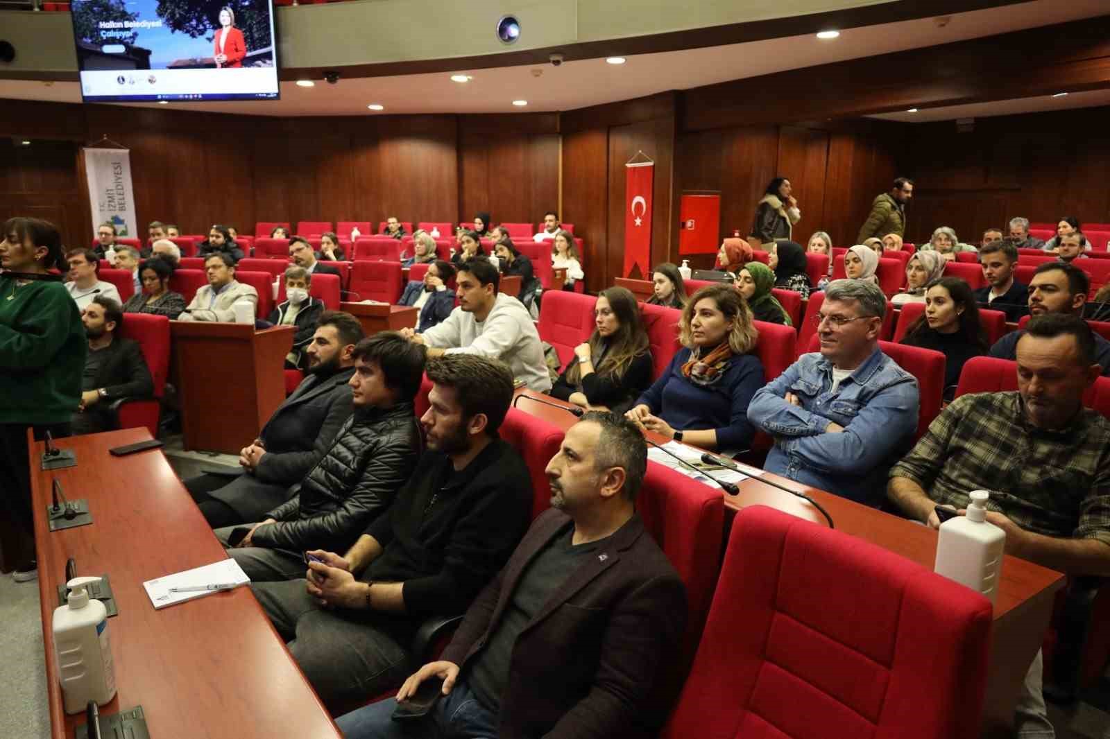 İzmit&rsquo;te yapı ve ruhsat işlemleri dijitale taşınıyor
