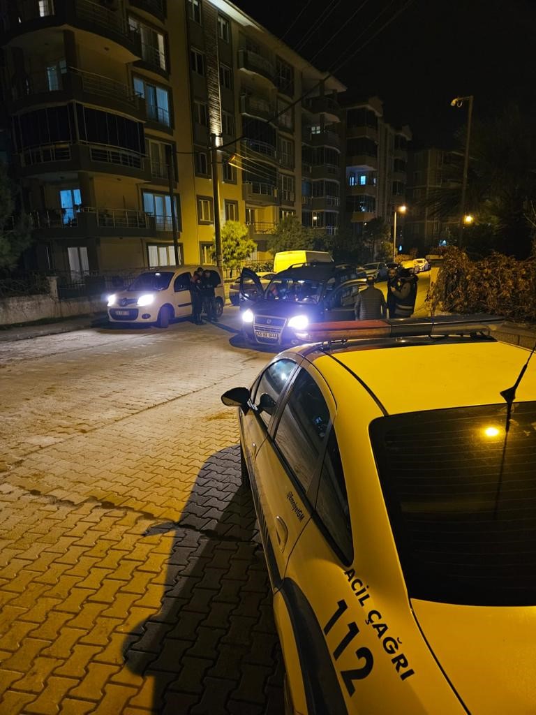 Edremit’te huzur operasyonunda 18 arana şahıs yakalandı