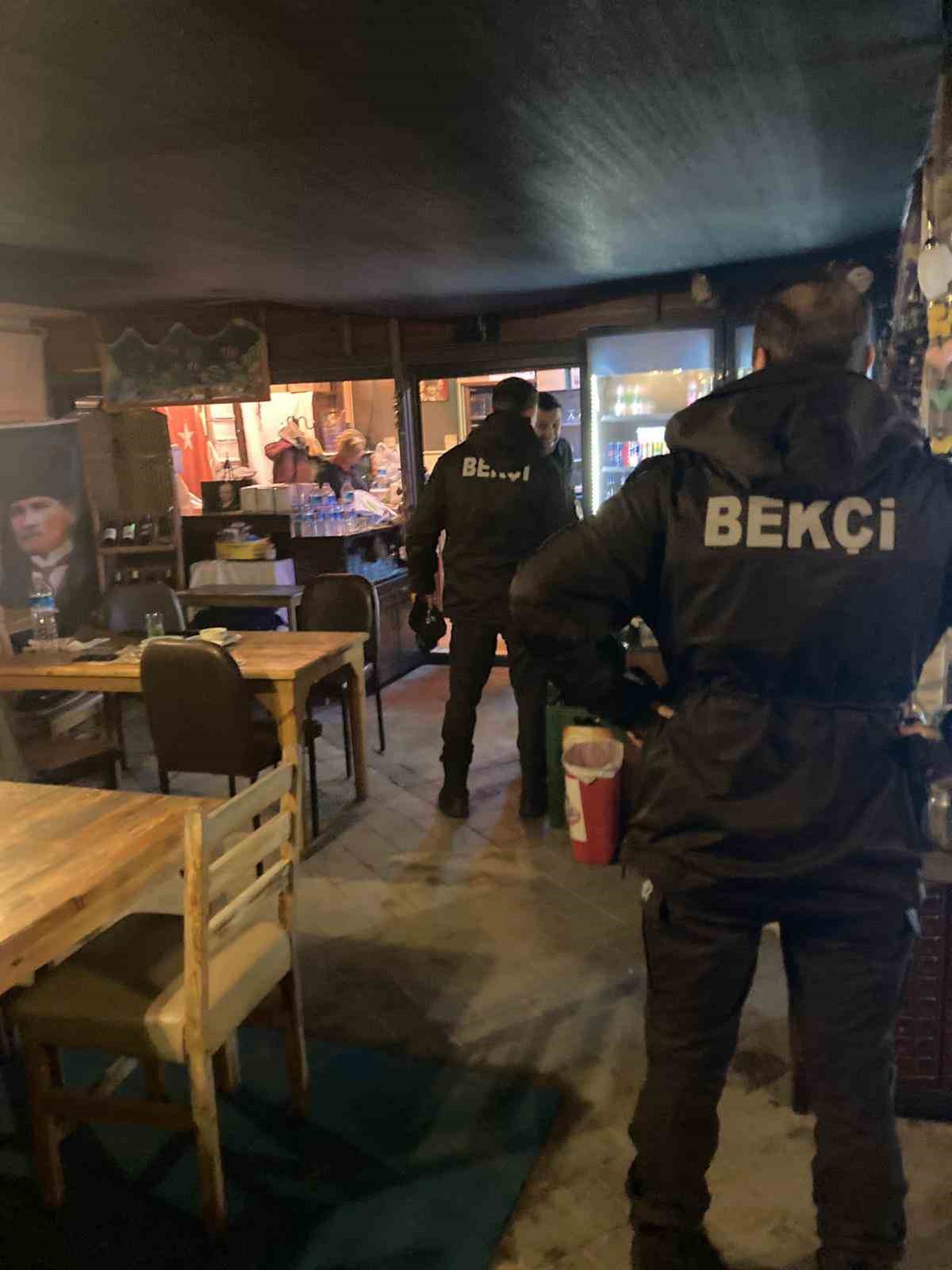 Balıkesir’de polis 25 aranan şahsı yakaladı