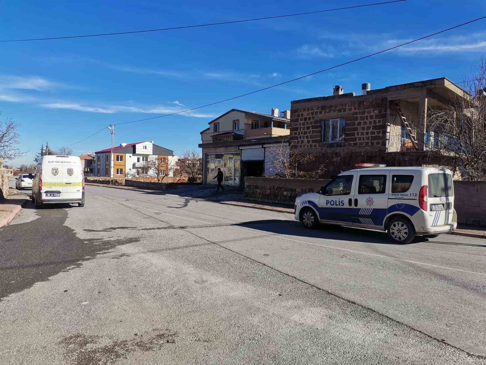 Sobayı yakmak isterken kendini yaktı
