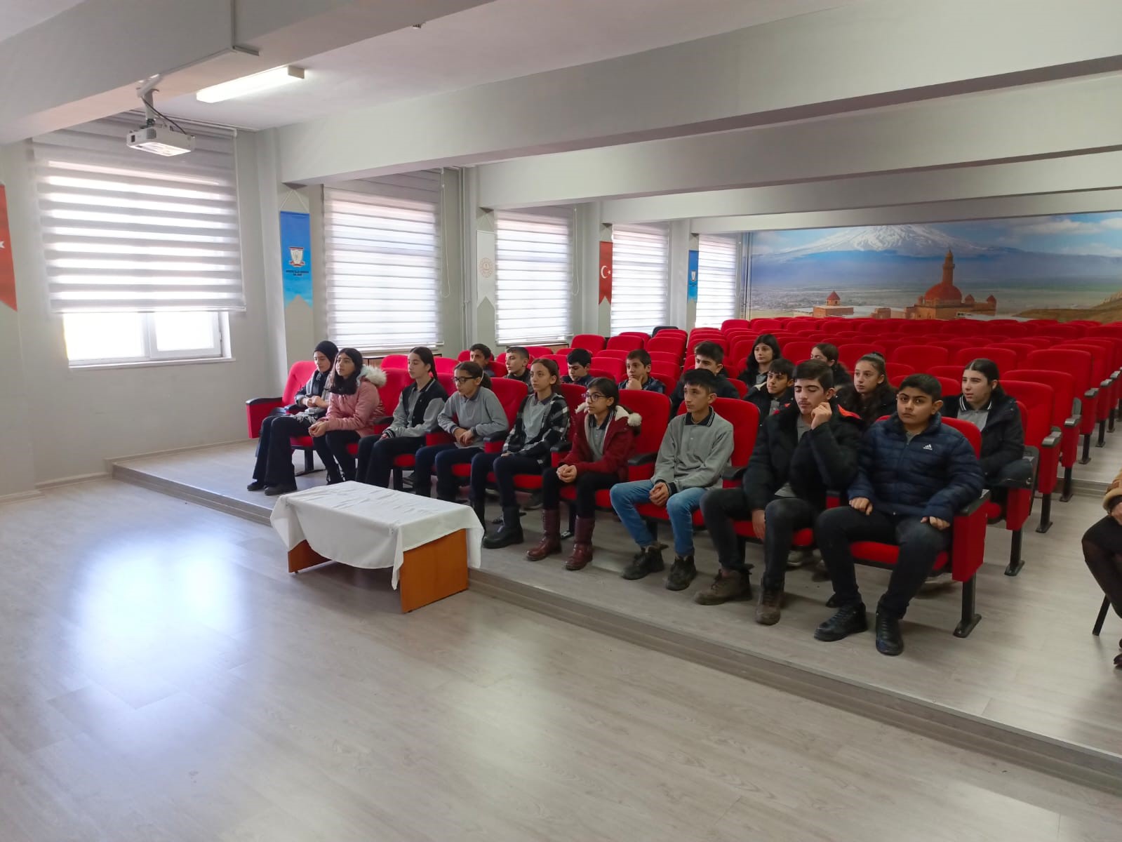 Ağrı&rsquo;da ortaokul &ouml;ğrencileri liseleri tanıdı
