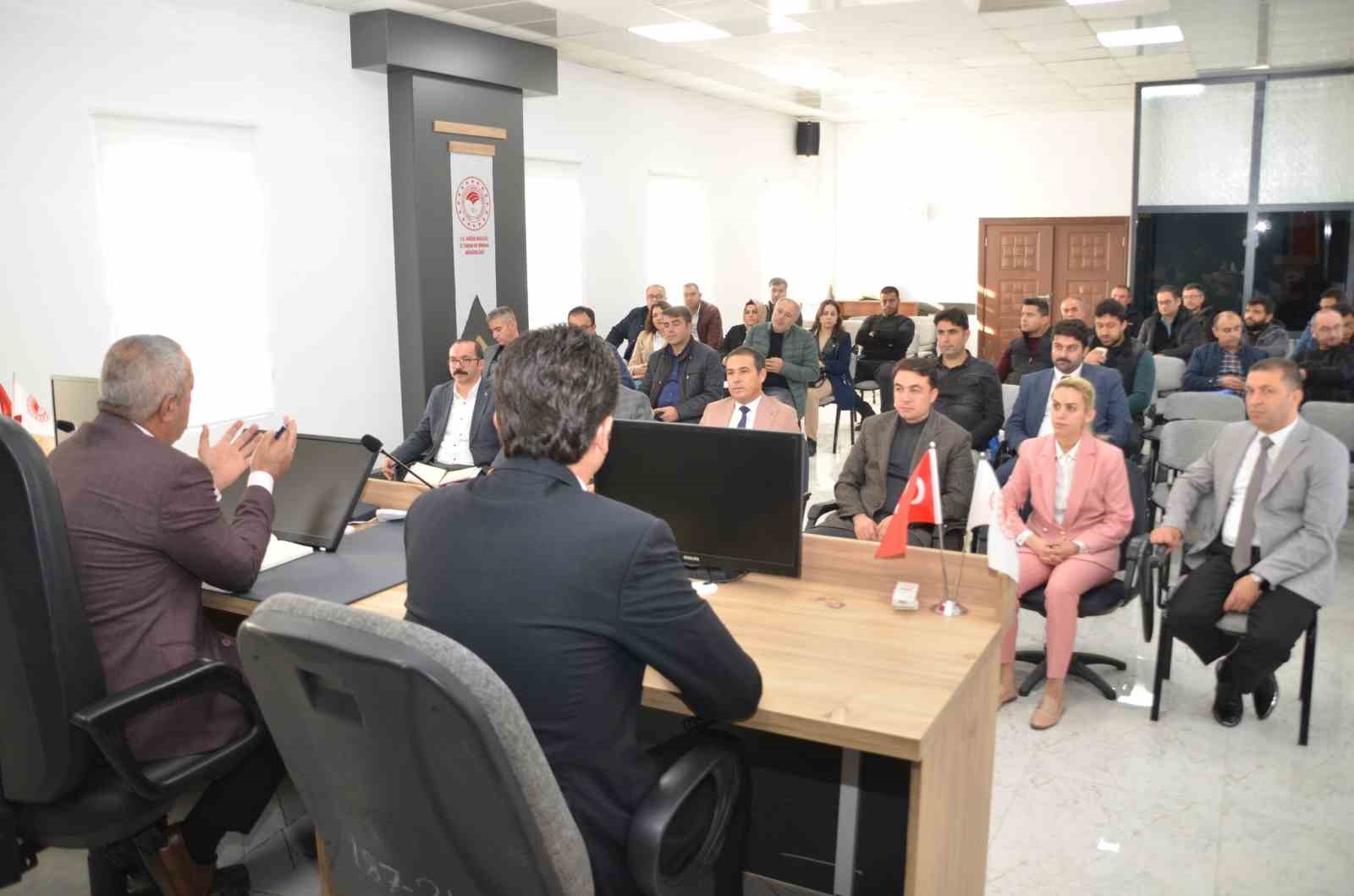 Niğde’de Tarımsal Üretimin Planlanması ve Sözleşmeli Üretim Bilgilendirme Toplantısı Yapıldı.