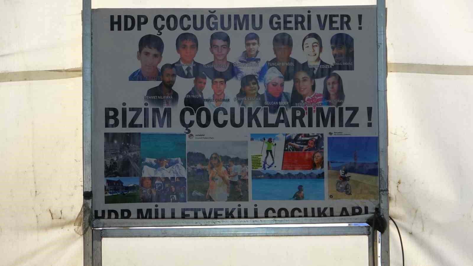 Diyarbakır anneleri HDP&rsquo;ye ve destek&ccedil;ilerine meydan okudu
