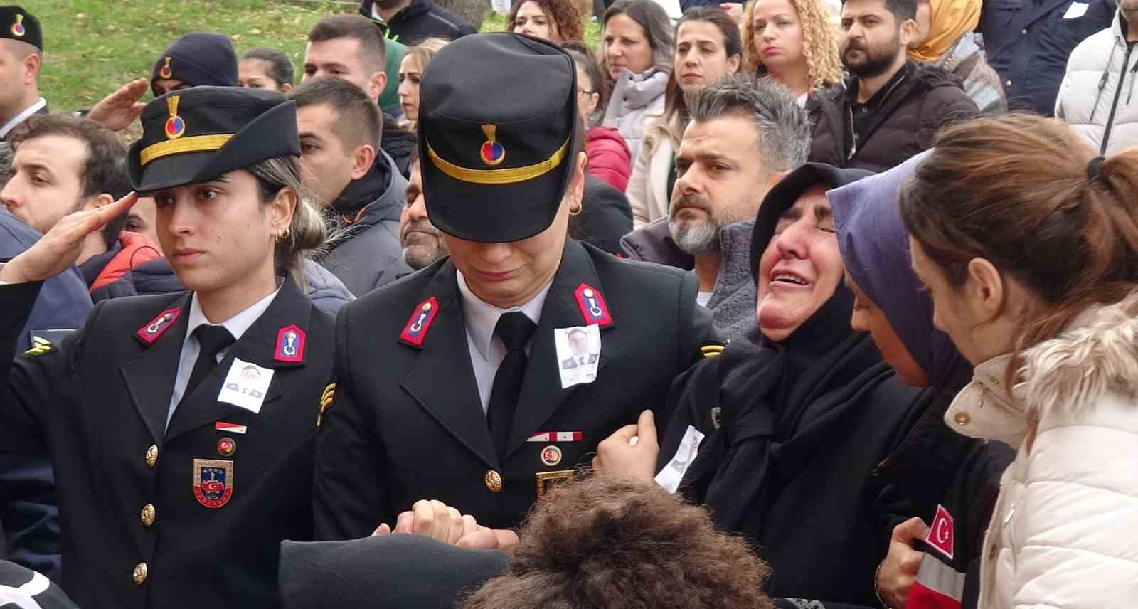 Trafik kazasında ağır yaralanan uzman çavuş yaşam mücadelesini kaybetti
