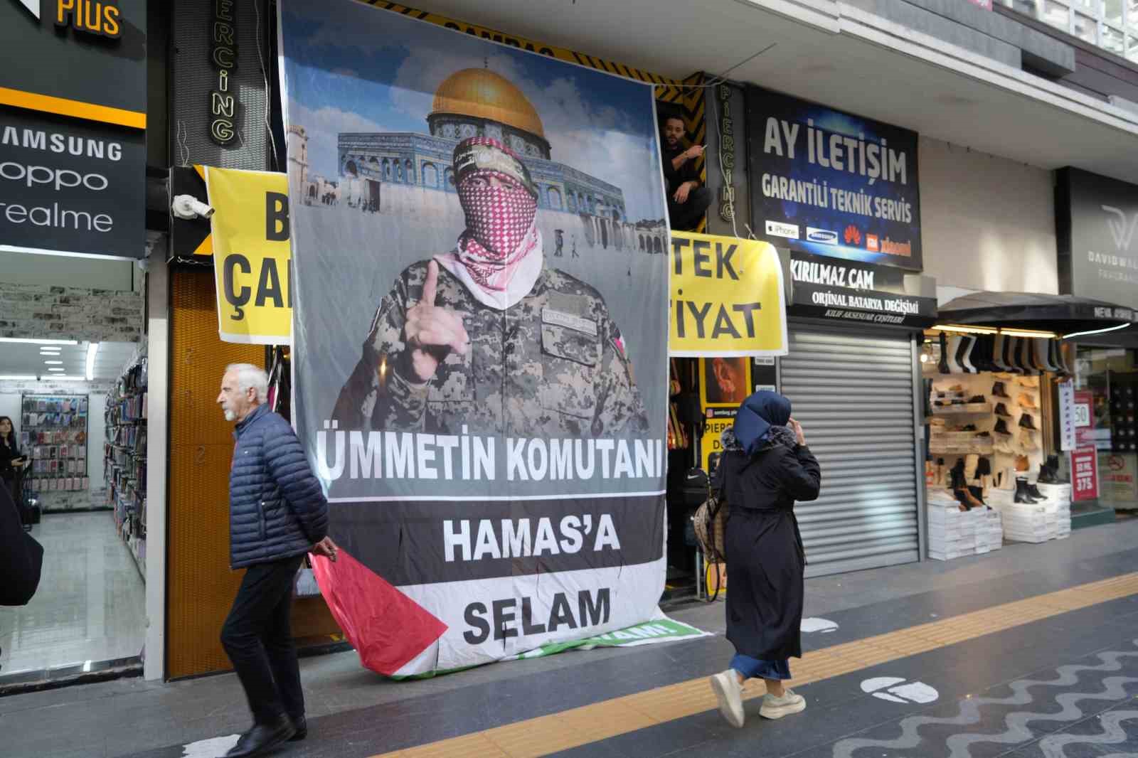 Samsun&rsquo;da &Uuml;mit &Ouml;zdağ&rsquo;a posterli tepki
