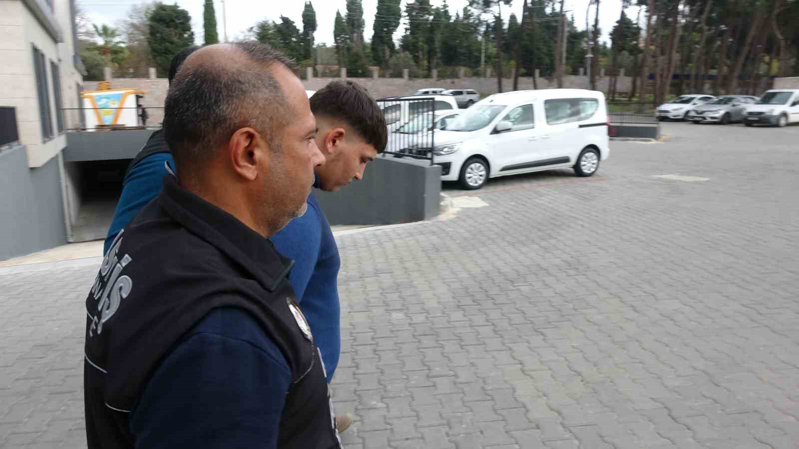 Çanakkale’de hakkında 40 yıl 2 ay 15 gün hapis cezası bulunan şahıs tutuklandı