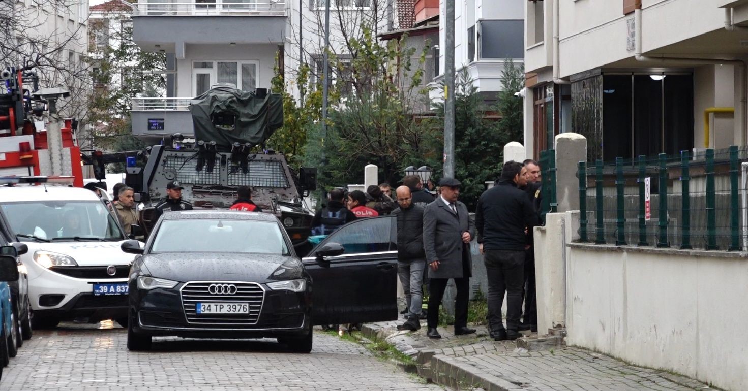 Eşini evde silahla rehin aldı: 5 saat sonra etkisiz hale getirildi
