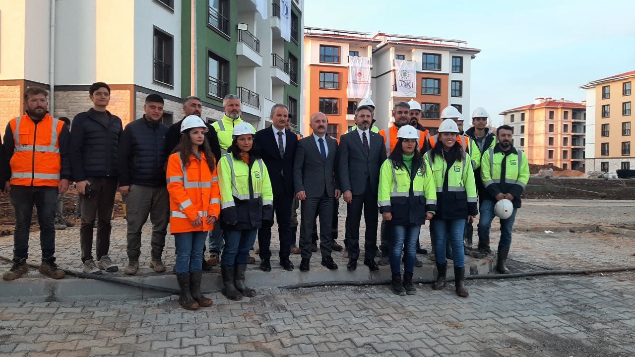 &Ccedil;alışma ve Sosyal G&uuml;venlik Bakan Yardımcısı Ahmet Aydın&rsquo;dan asgari &uuml;cret a&ccedil;ıklaması

