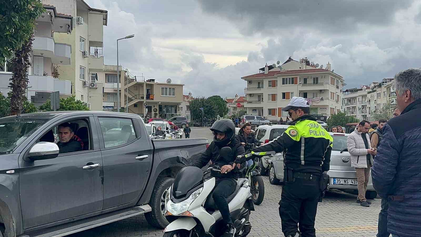 Trafik polislerinden okul çıkışlarında denetimler devam ediyor