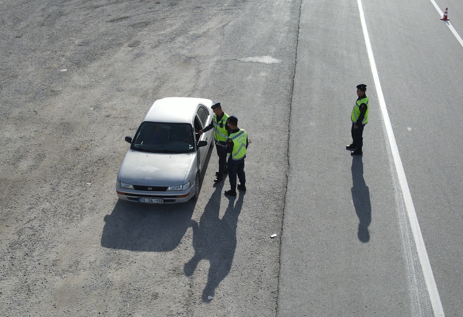 Karaman’da jandarmadan dron destekli trafik uygulaması
