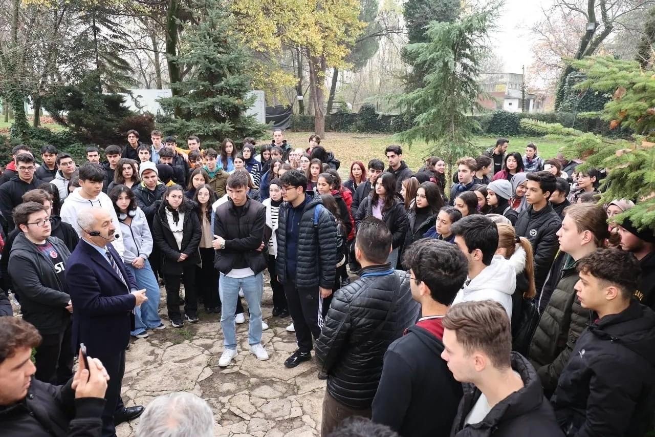 Gençler Fatih’in son seferine çıktığı Hünkar Çayırı’nı gezdi