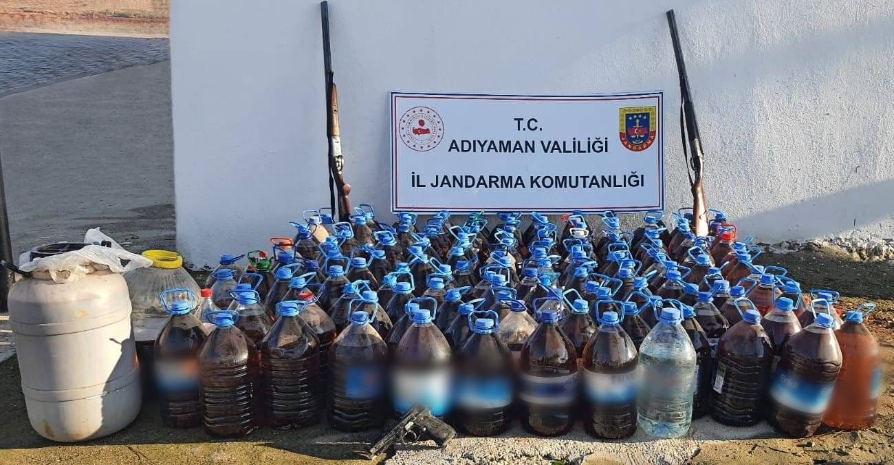 Jandarma Adıyaman’da kaçak içki ele geçirdi