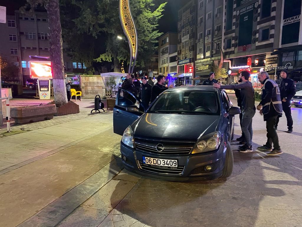 Kumar oynayan kişilere 20 bin 275 TL ceza