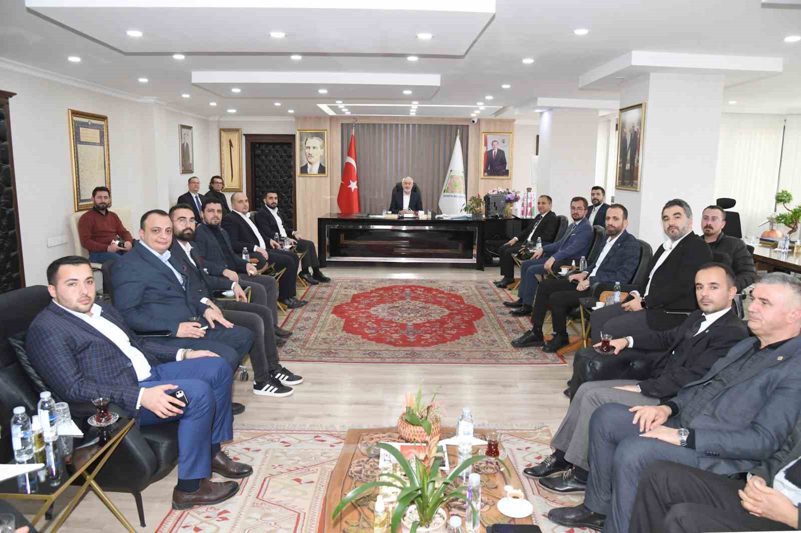 Başkan Başdeğirmen: "Gen&ccedil;ler bizim geleceğimiz"
