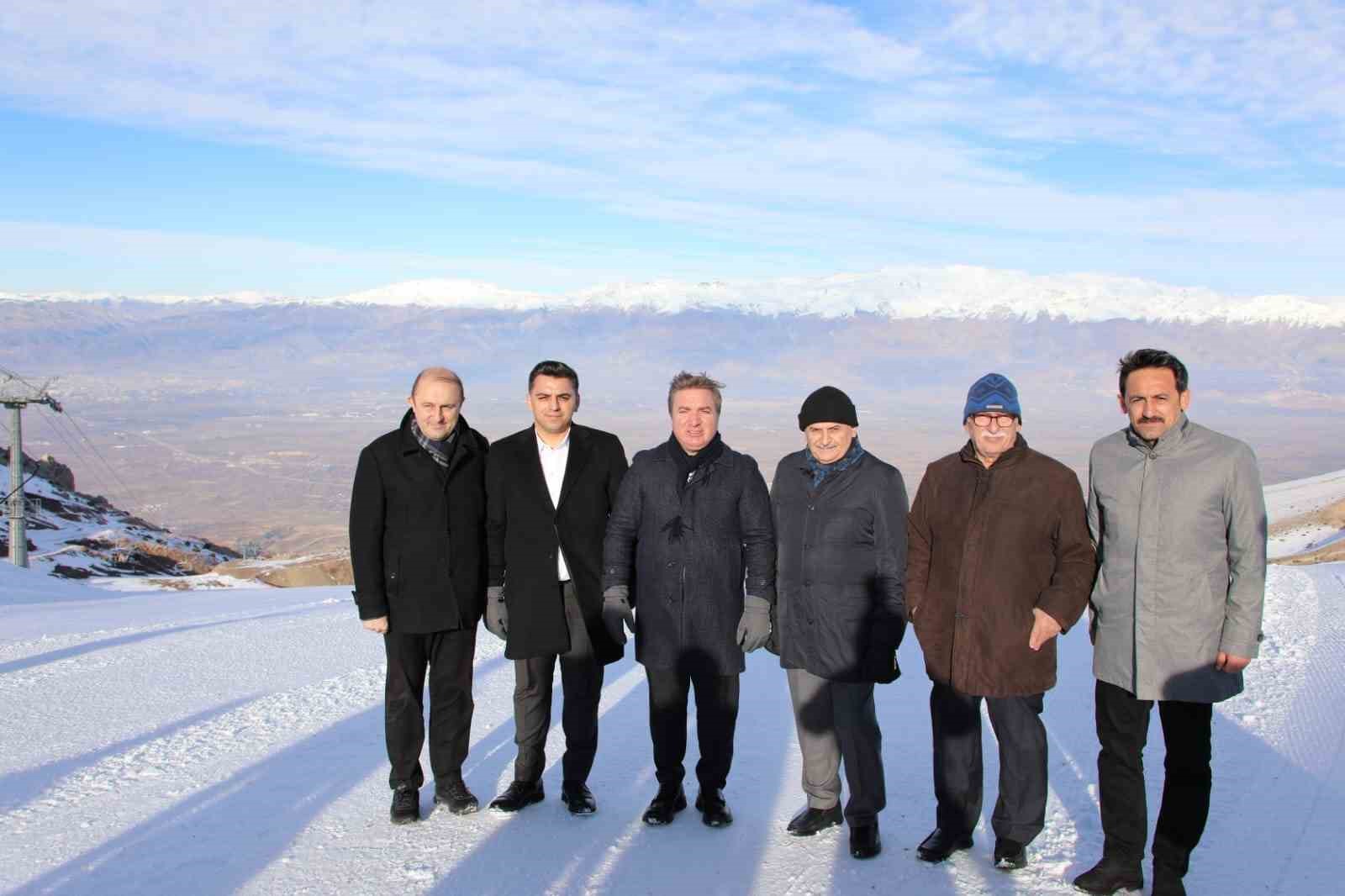 Yıldırım, Ergan Dağı Kayak Merkezi’nde incelemelerde bulundu