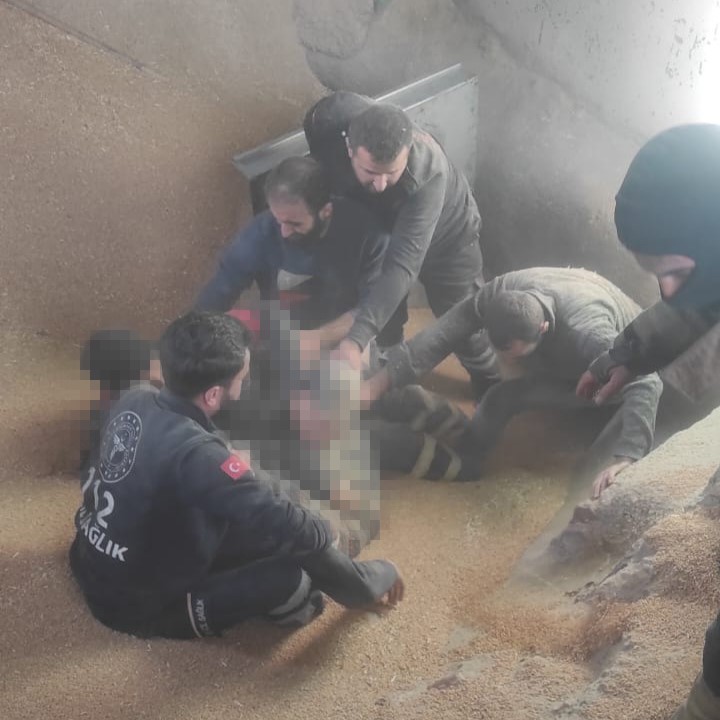 Buğday silosuna d&uuml;şen 19 yaşındaki iş&ccedil;i hayatını kaybetti
