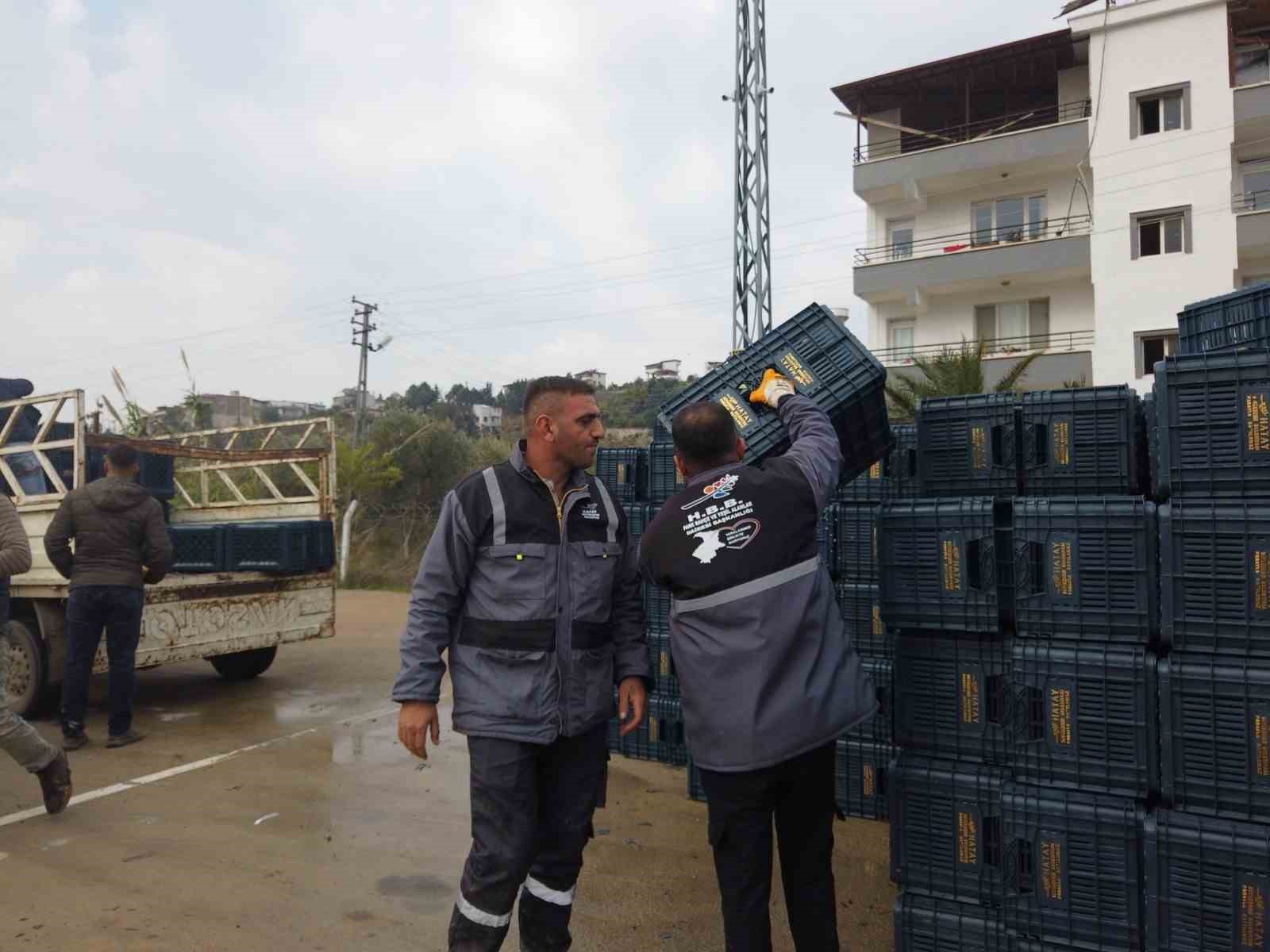 Hatay Büyükşehir Belediyesi’nden çiftçiye destek
