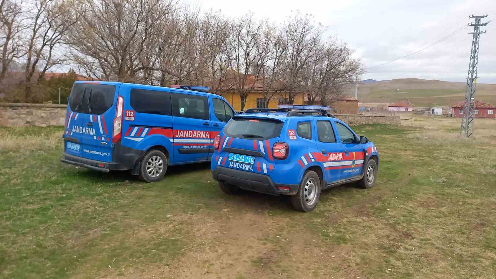 Kırşehir&rsquo;de iki eve silahlı saldırı: 3 yaralı 