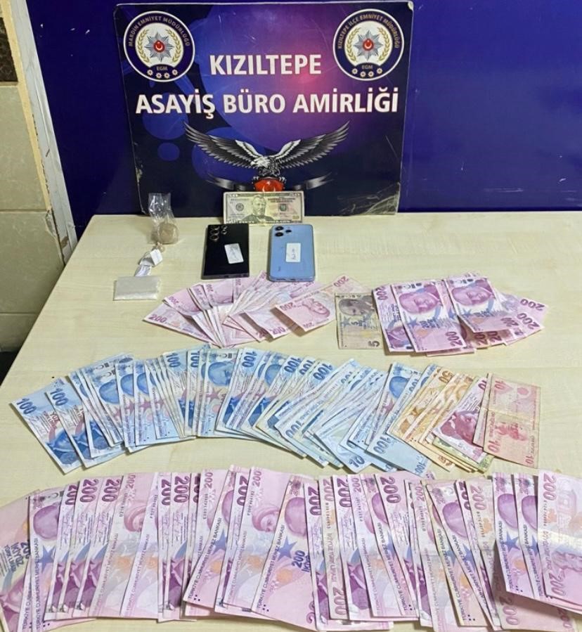 Mardin’de çalıntı motosikletle yakalanan 2 kişi gözaltına alındı