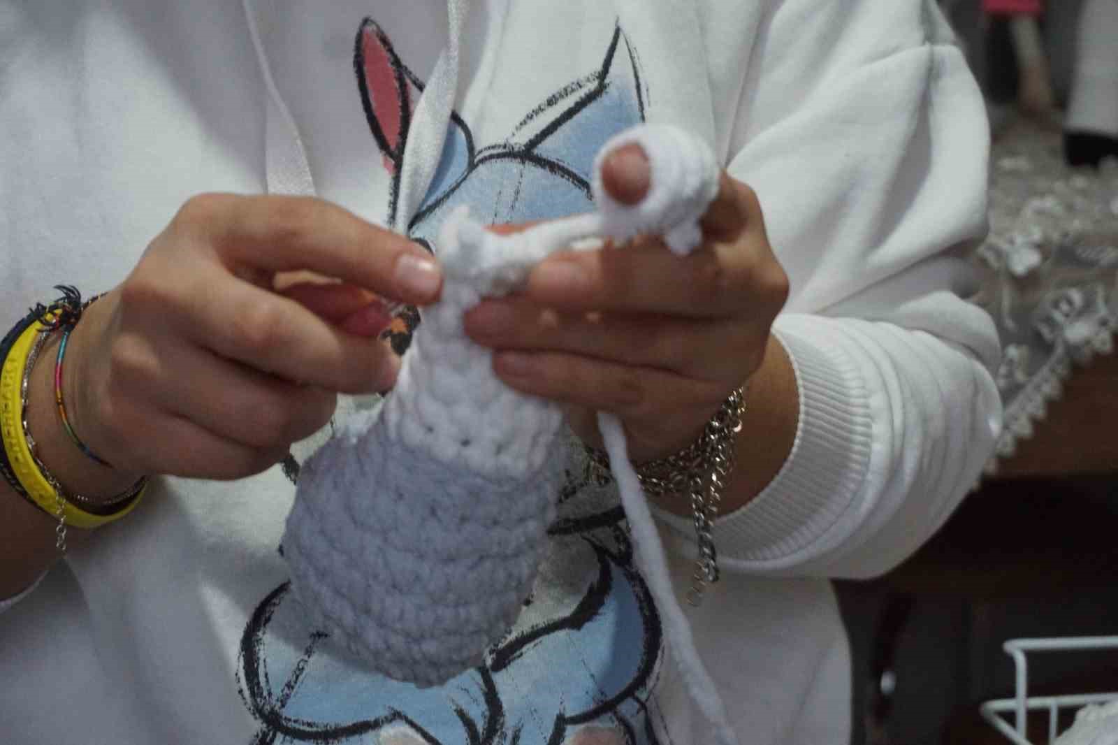 &Ccedil;ocukları i&ccedil;in &ouml;rd&uuml;, mesleği oldu
