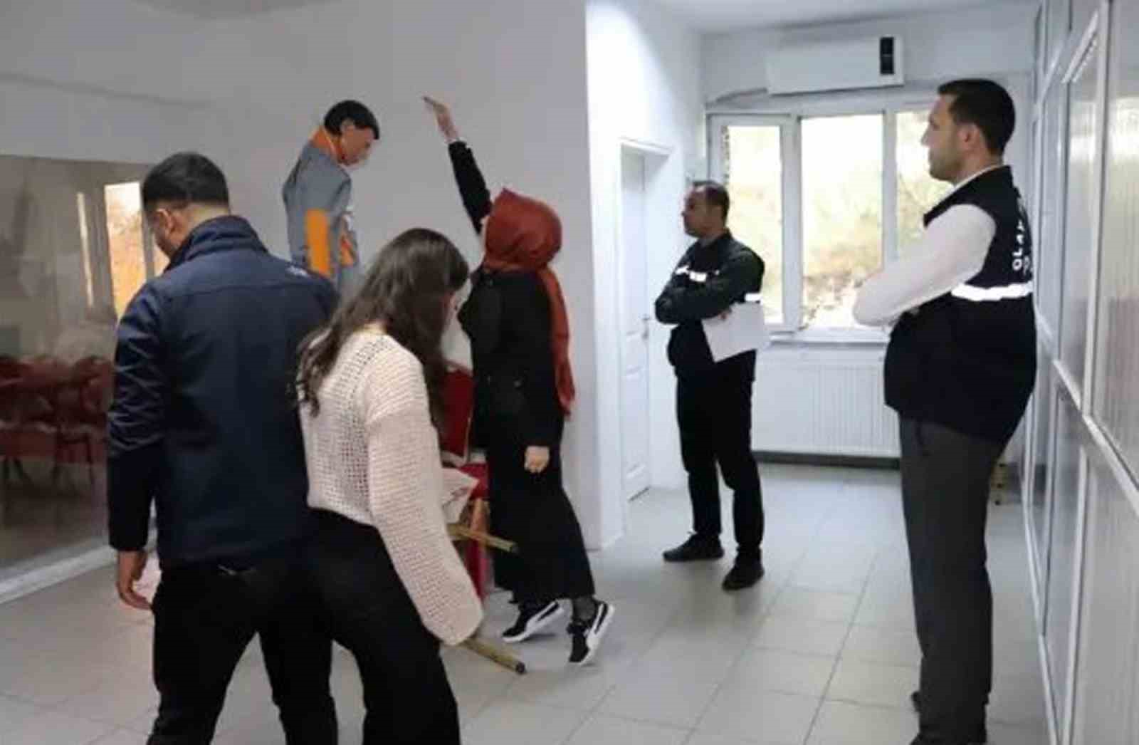 Sağlık &ccedil;alışanlarına adli vaka eğitimi d&uuml;zenlendi
