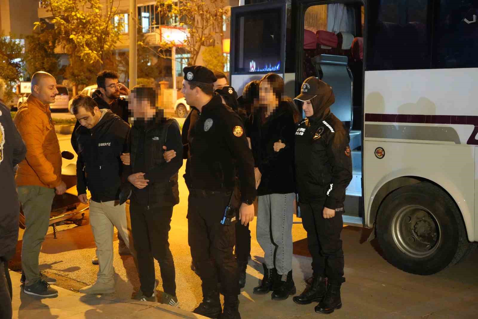 Kilis’te Sibergöz-10 operasyonu: 11 şüpheliden 10’u tutuklandı
