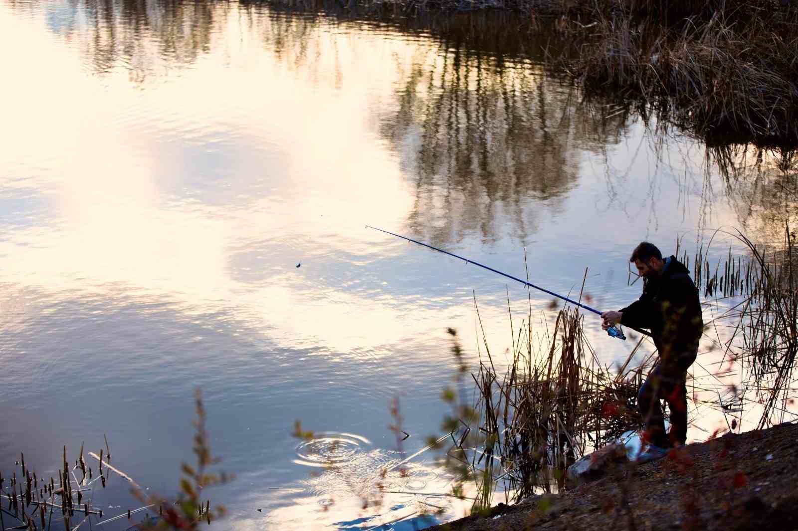 Kışın eşsiz manzaraları Kösrelik Göleti Mesire Alanı’nda
