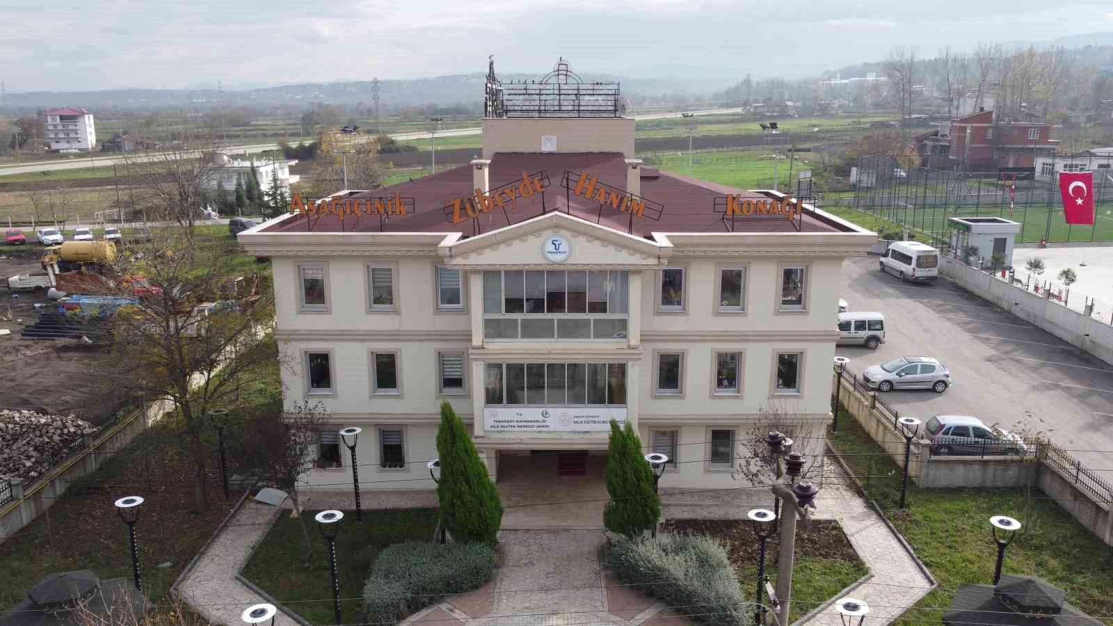 Tekkeköy'de kadınlar meslek ediniyor