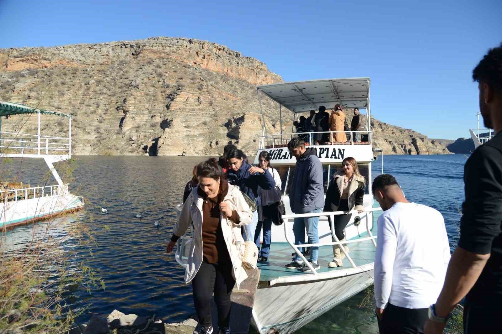 Diyarbakır’da ’Kentini tanı, kendini tanıt’ projesi
