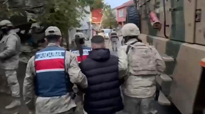 Diyarbakır İl Jandarma Komutanlığından Türkiye geneli operasyon
