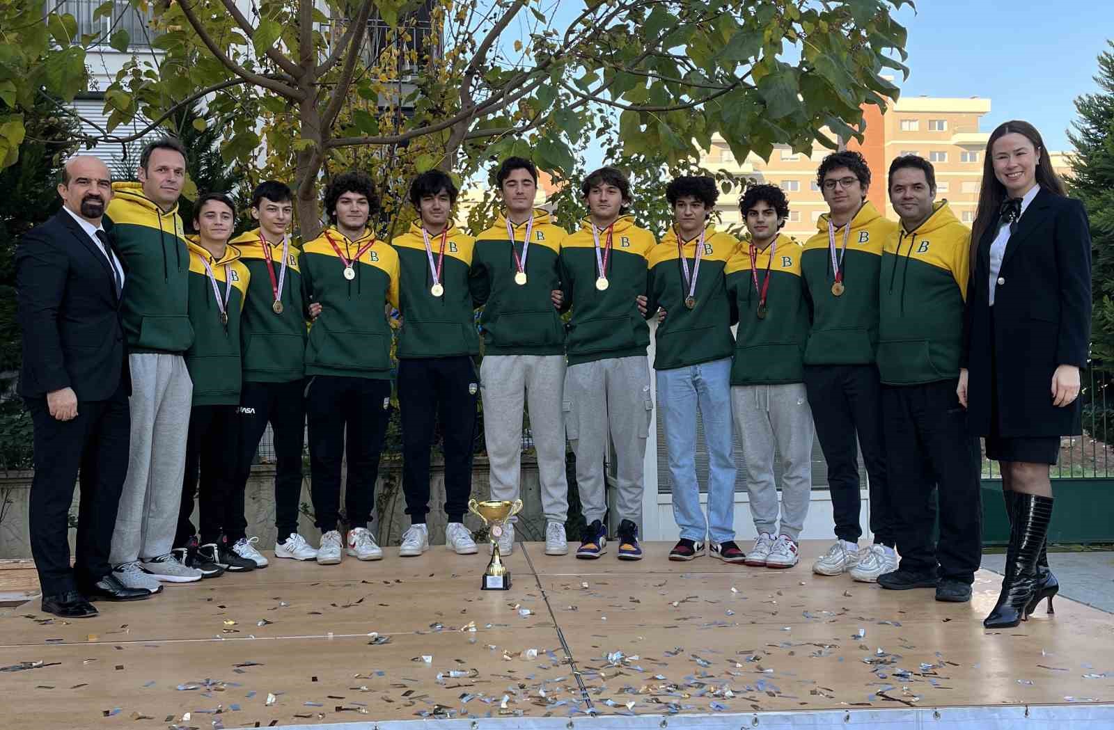 Özel Başak Koleji Anadolu Lisesi, basketbolda şampiyon oldu
