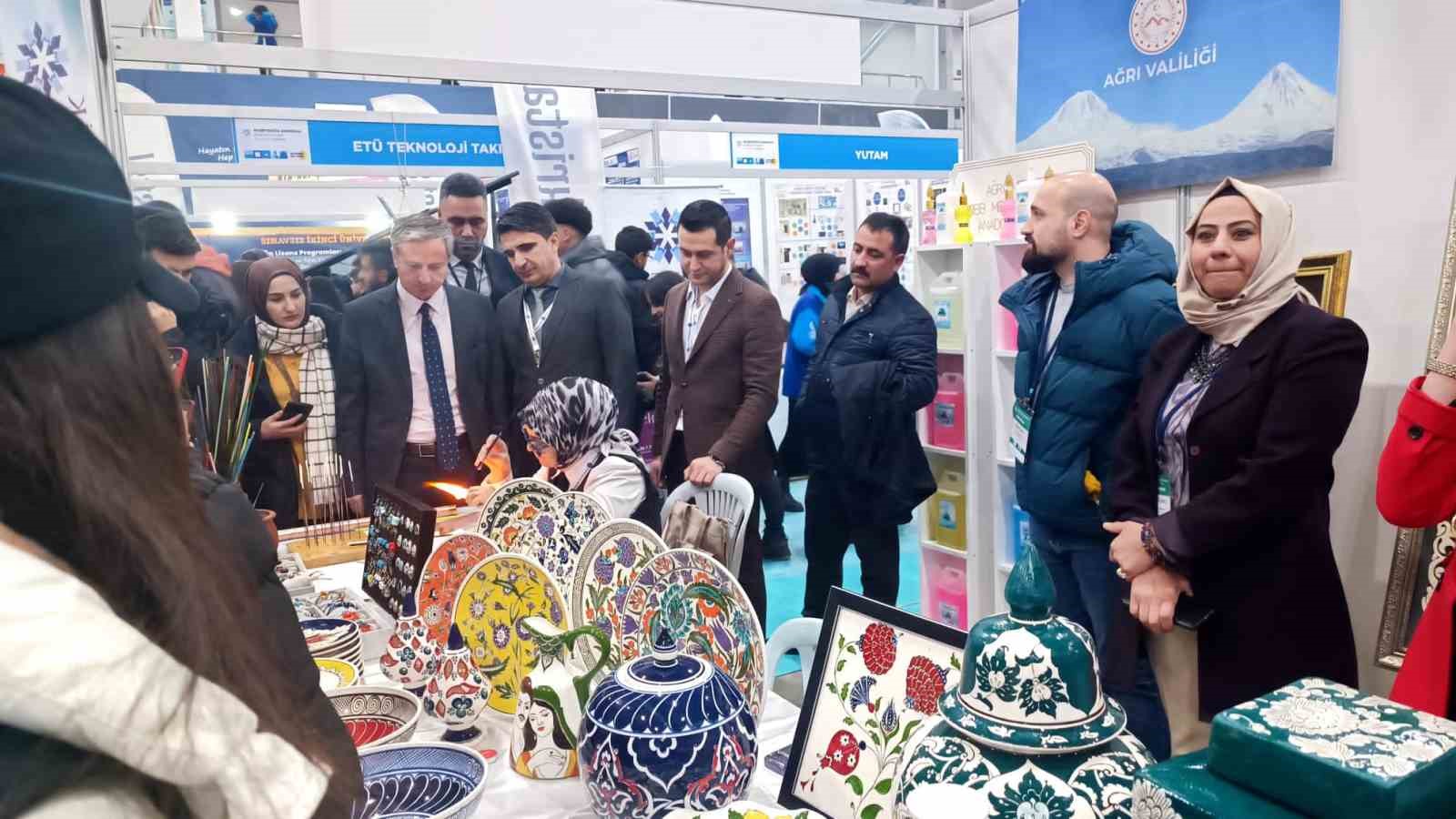 Ağrı İl Milli Eğitim M&uuml;d&uuml;rl&uuml;ğ&uuml;ne ait stantlar g&ouml;z doldurdu
