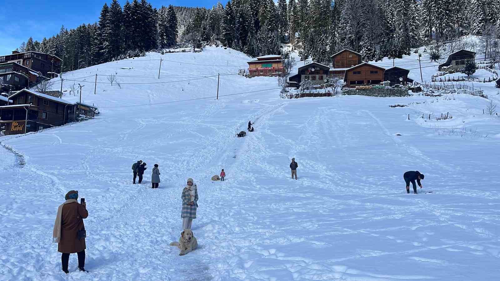 Ayder Yaylası’ndan kartpostallık kar manzaraları
